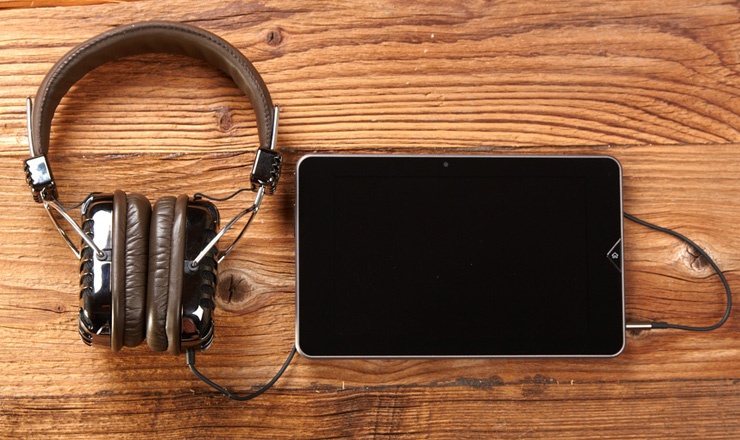 Treat Your Ears To 19 Of The Best Marketing Podcasts
